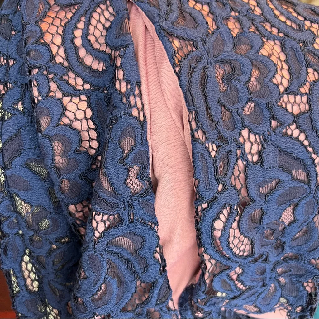 JS Collection Size 10 Navy Blue Floral Lace Rose Liner Short Sleeve Shea… - Image 12