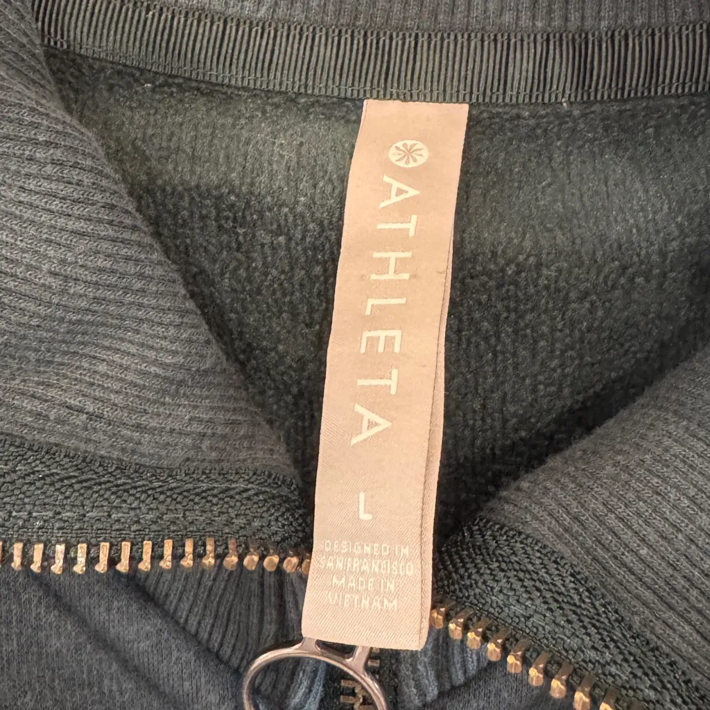Athleta cozy karma 1/2 zip sweatshirt Nordic teal size large - Image 5