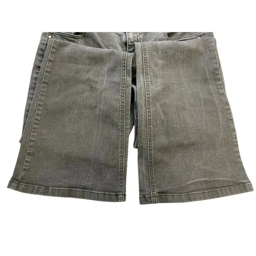 White House Black Market Women's Black Distressed Jeans - Image 4