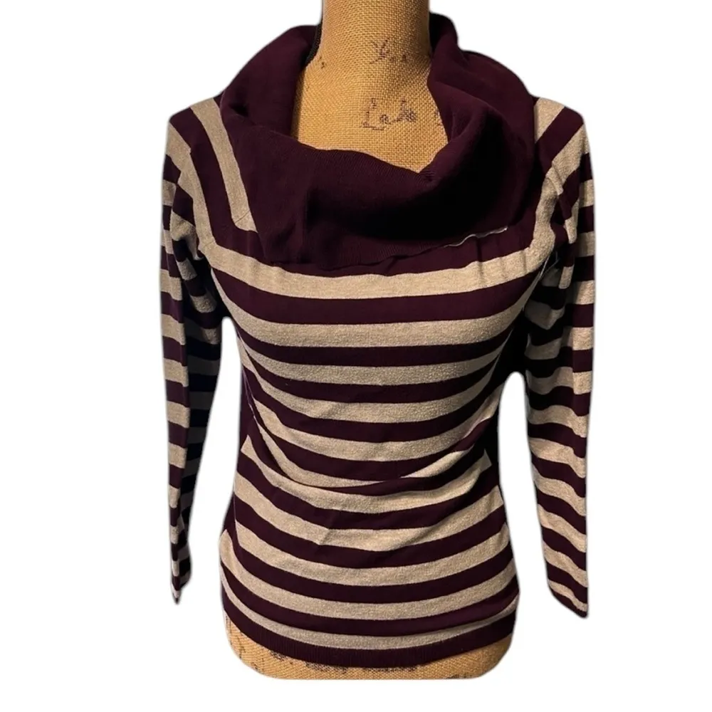 A&J striped long sleeve cowl neck sweater. EUC Purple - Image 2