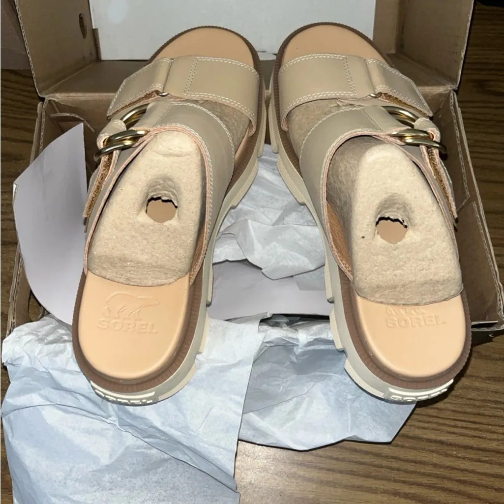 SOREL Sandals (9)! - Image 2