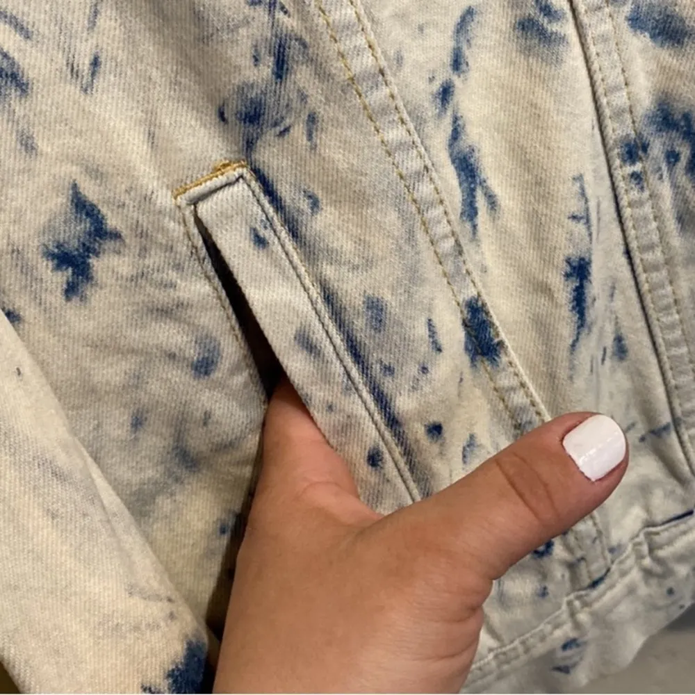 Free People jacket jean denim‎ large NWT Jones tie dye trucker style - Image 5
