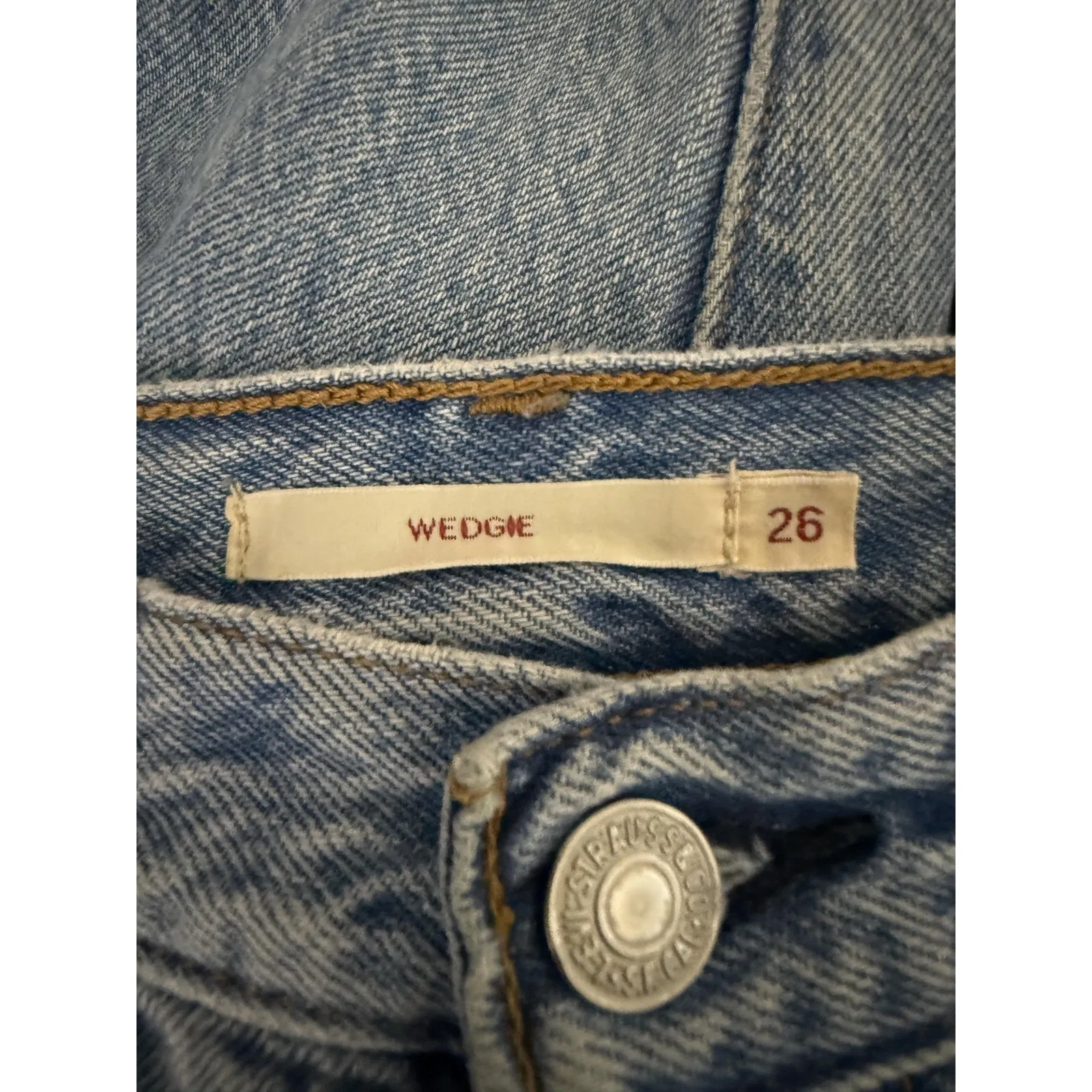 Levi's Jeans Womens 26 Light Wash Wedgie Fit High‎ Rise Distressed Ripped Denim - Image 2