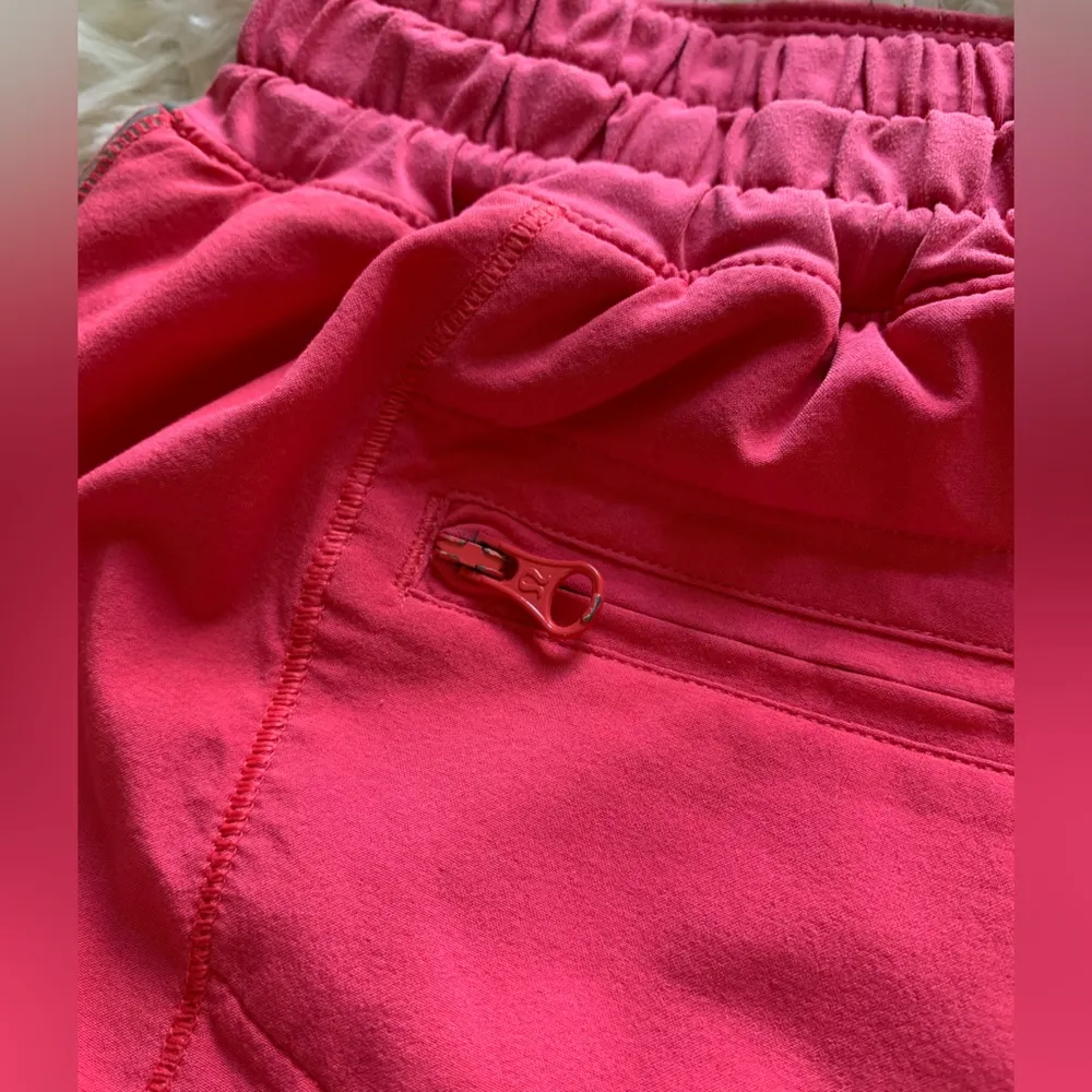 Lululemon Hotty Hot Shorts Lip Gloss Size 4 - Image 8