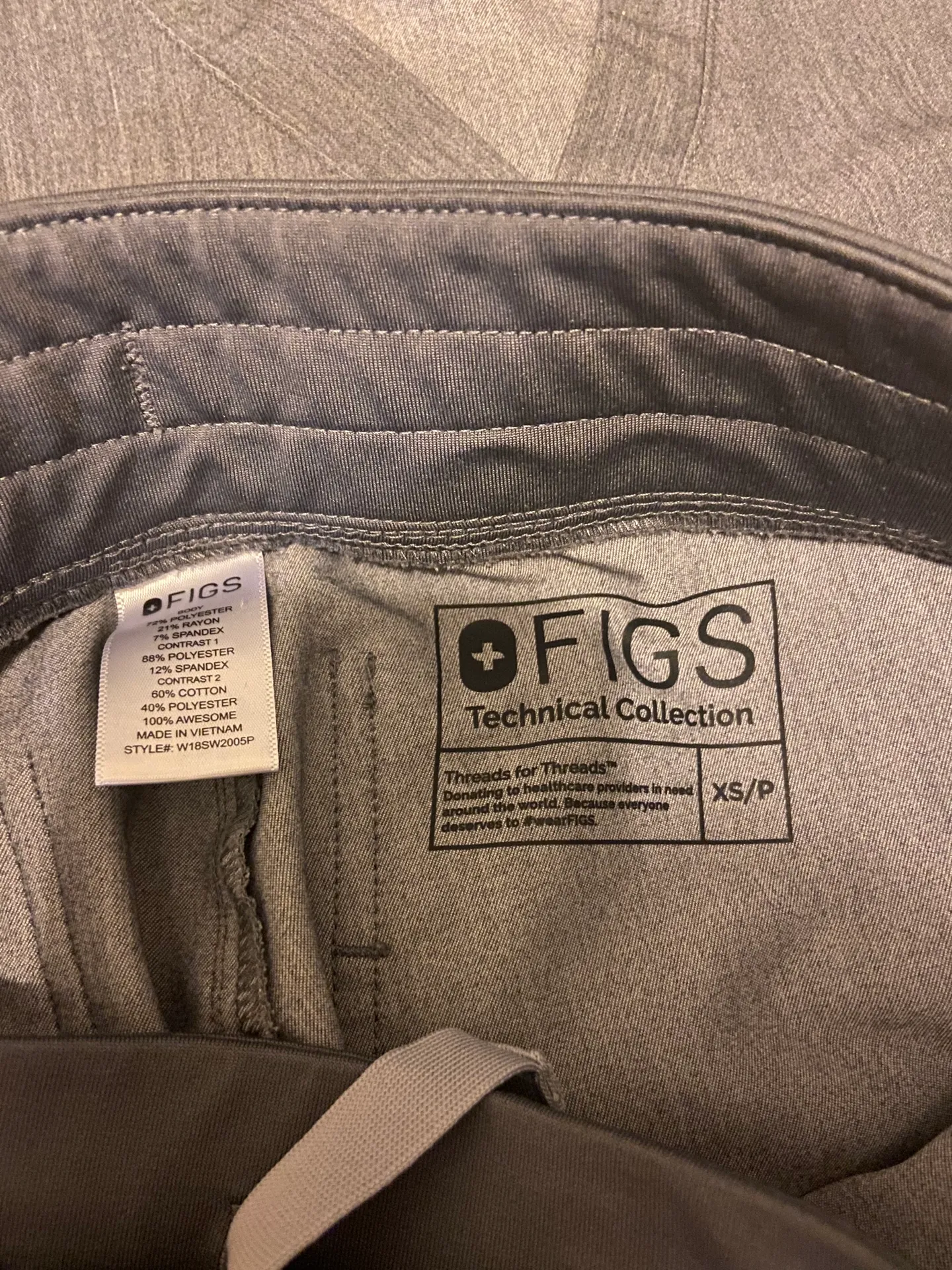 FIGS Scrubs Set - Image 4
