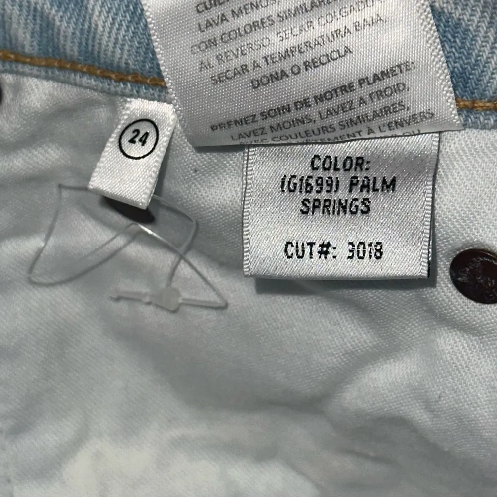 GRLFRND Sz 24 Palm Springs Light Blue Wash Helena High Rise Cut Off Jean Shorts - Image 9