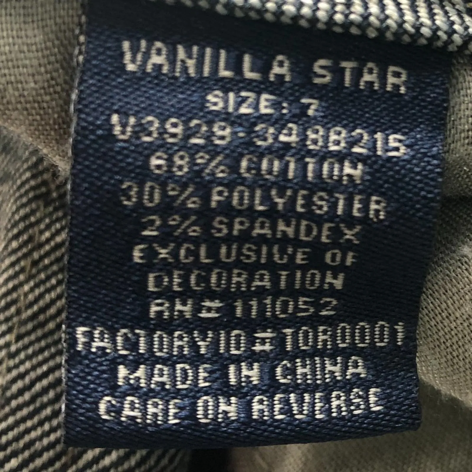 Vanilla Star Juniors Mid Rise Cuffed Jean Shorts Size 7 - Image 9