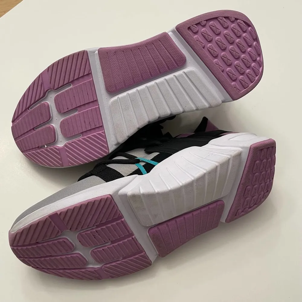 Fabletics Women's Marin Performance Sneaker Gray Violet Size 8 - Image 9