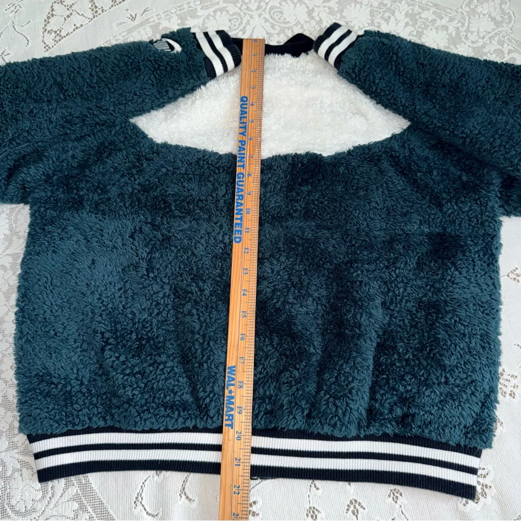 Nike Sportswear Sherpa Wolf Bomber Jacket Zip Dark Green White V Design Large - Image 11