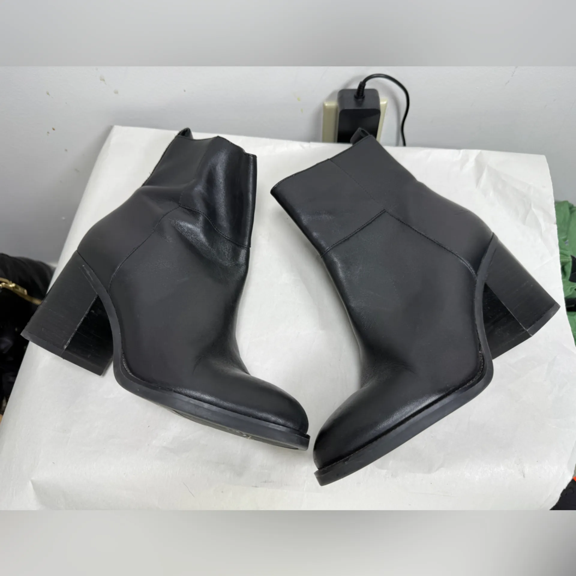 FRANCO SARTO “OWENS” Leather Ankle Boots sz 7 - Image 5