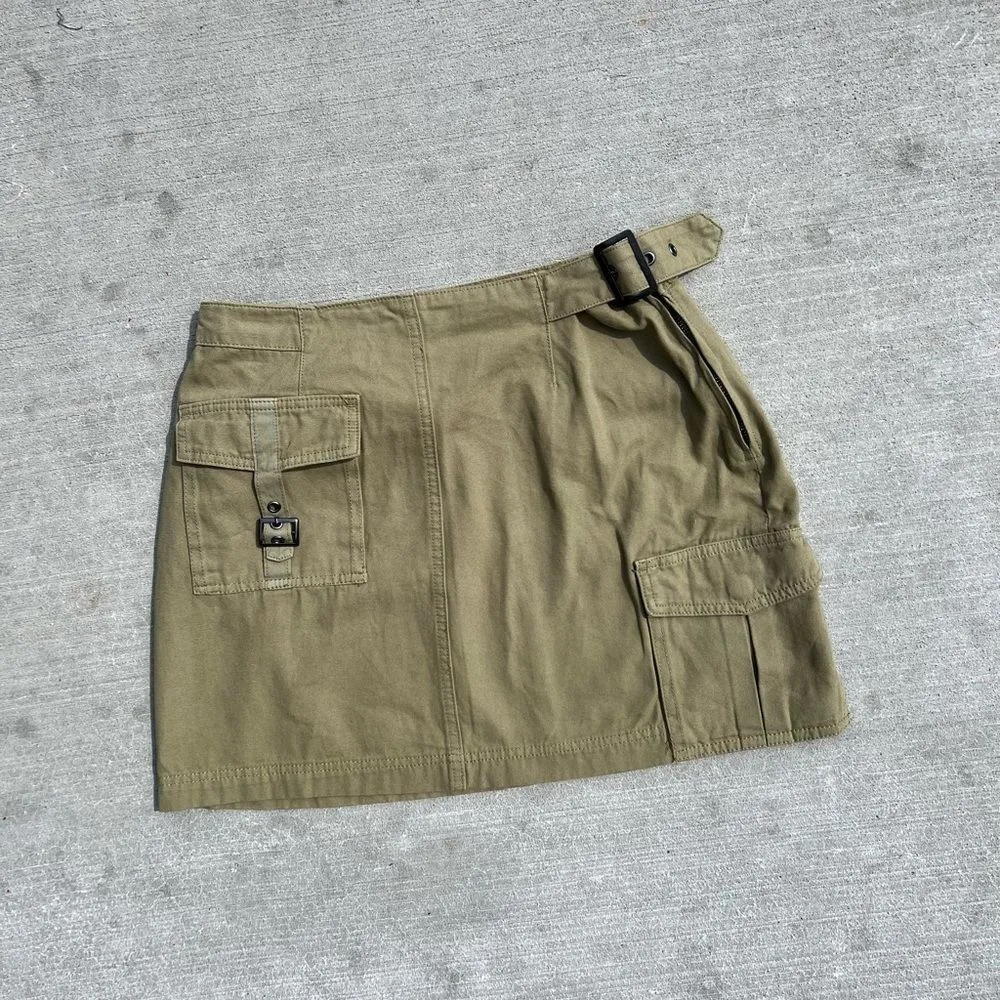 Forever 21 NWT Green Cargo Pocket Mini Skirt Size Large - Image 4