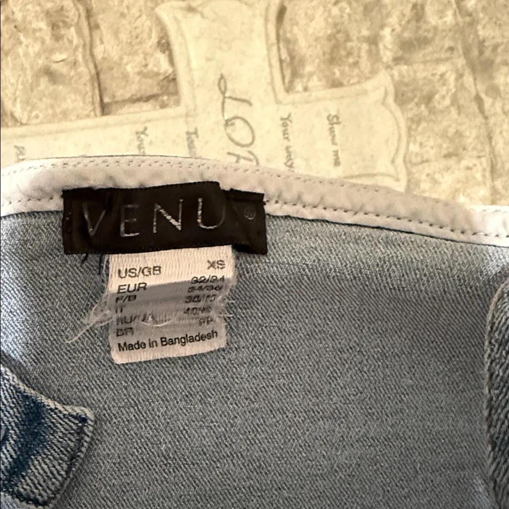 VENUS Light Blue Denim Crop Top - Image 2