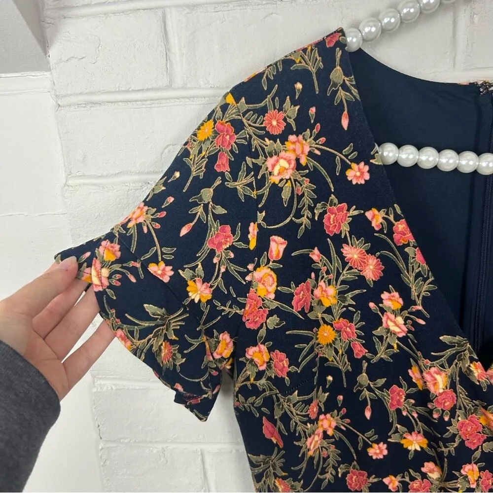 LOFT Dark Floral Relaxed Faux Wrap Dress Size 6 - Image 4