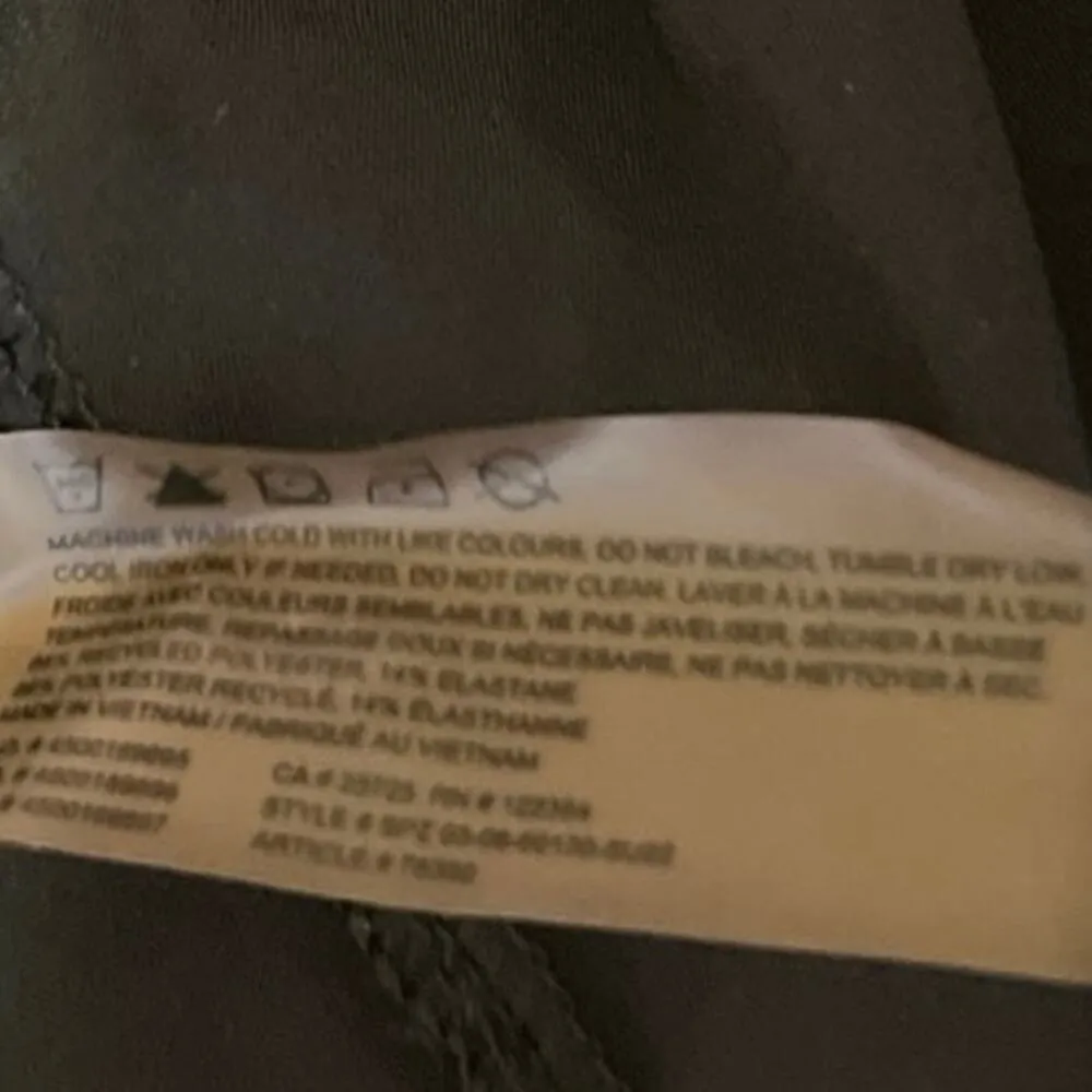 Aritzia TNAction Women's Black Relaxed Yoga Workout Athletic Mini Shorts Size S - Image 5