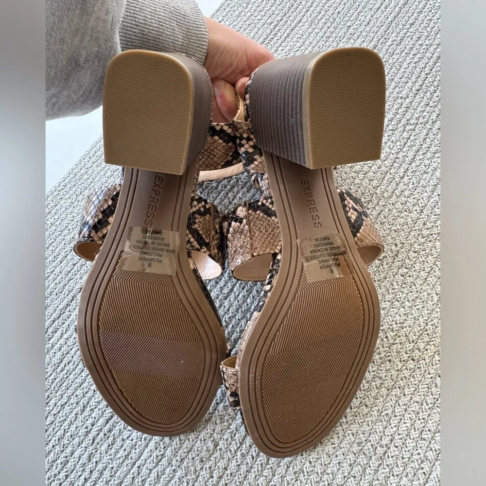 Express Brown White Snakeskin Chunky Block Heel Strappy Sandals Size 8 NWT - Image 8