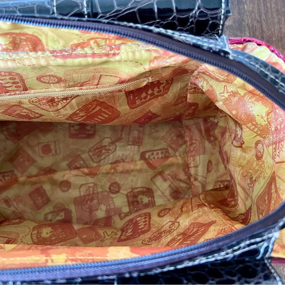 👜 Samantha Brown Burgundy Croco Embossed Overnight Travel Bag 12.5”H x 14”W Red - Image 9