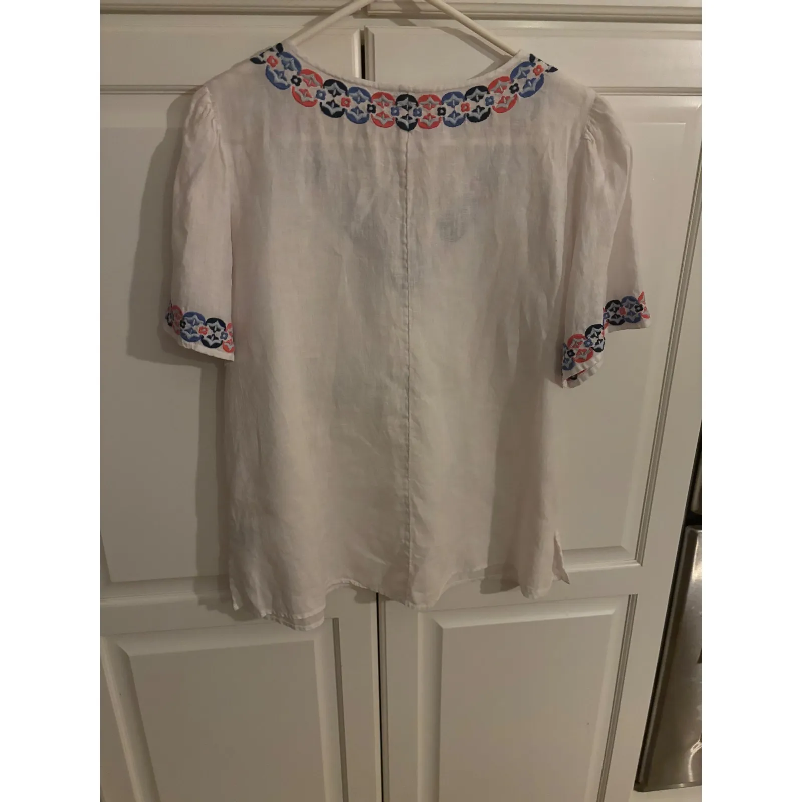 Charter Club Linen Top XL‎ Embroidered V-Neck Short Sleeve White Coral Blue - Image 5