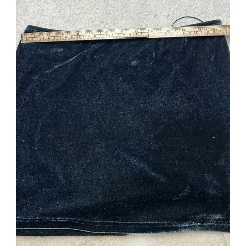 Superdown Velvet Black Mini Skirt Sz S- NWT - Image 4