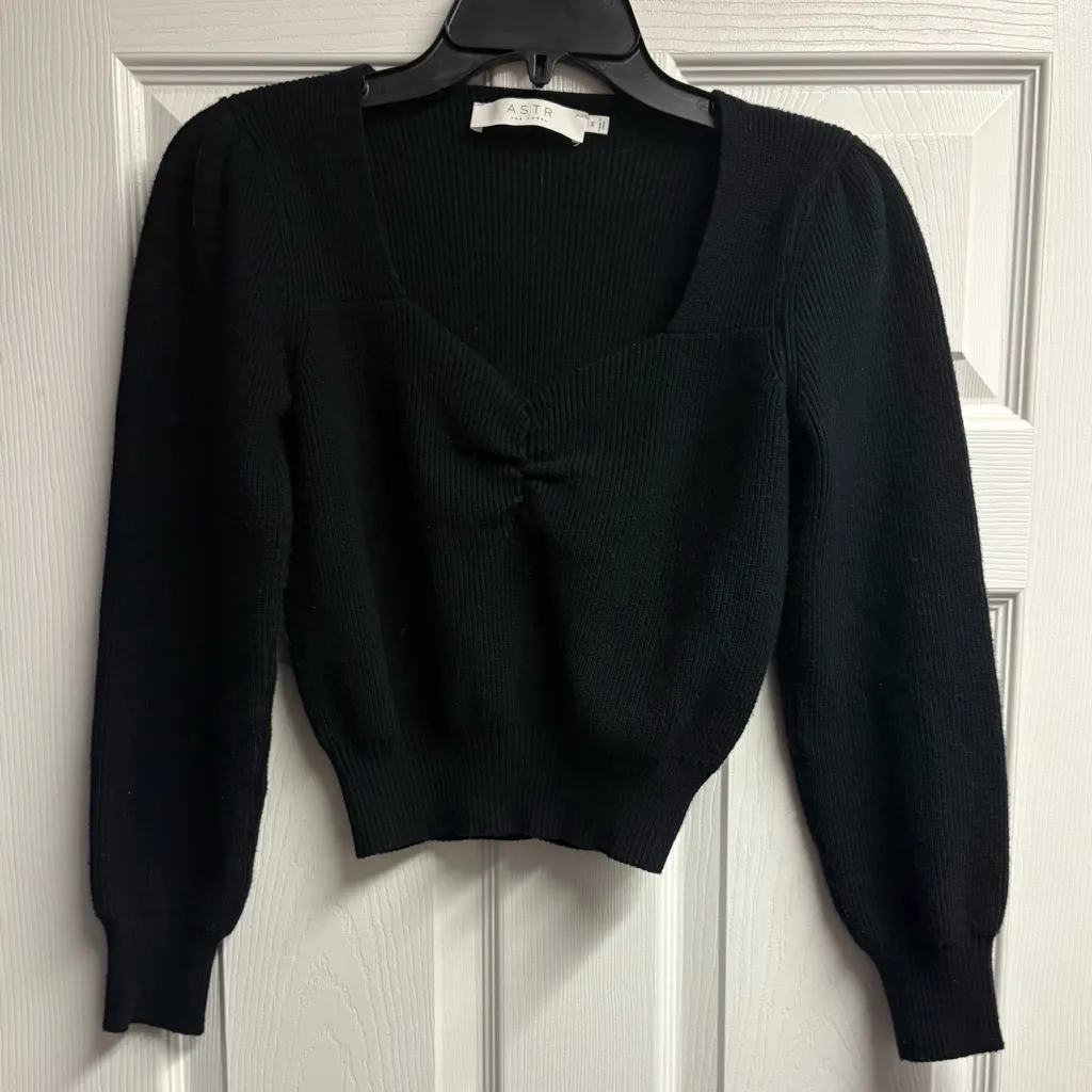 ASTR The Label Black Square Neck Fitted Sweater Size Medium - Image 2
