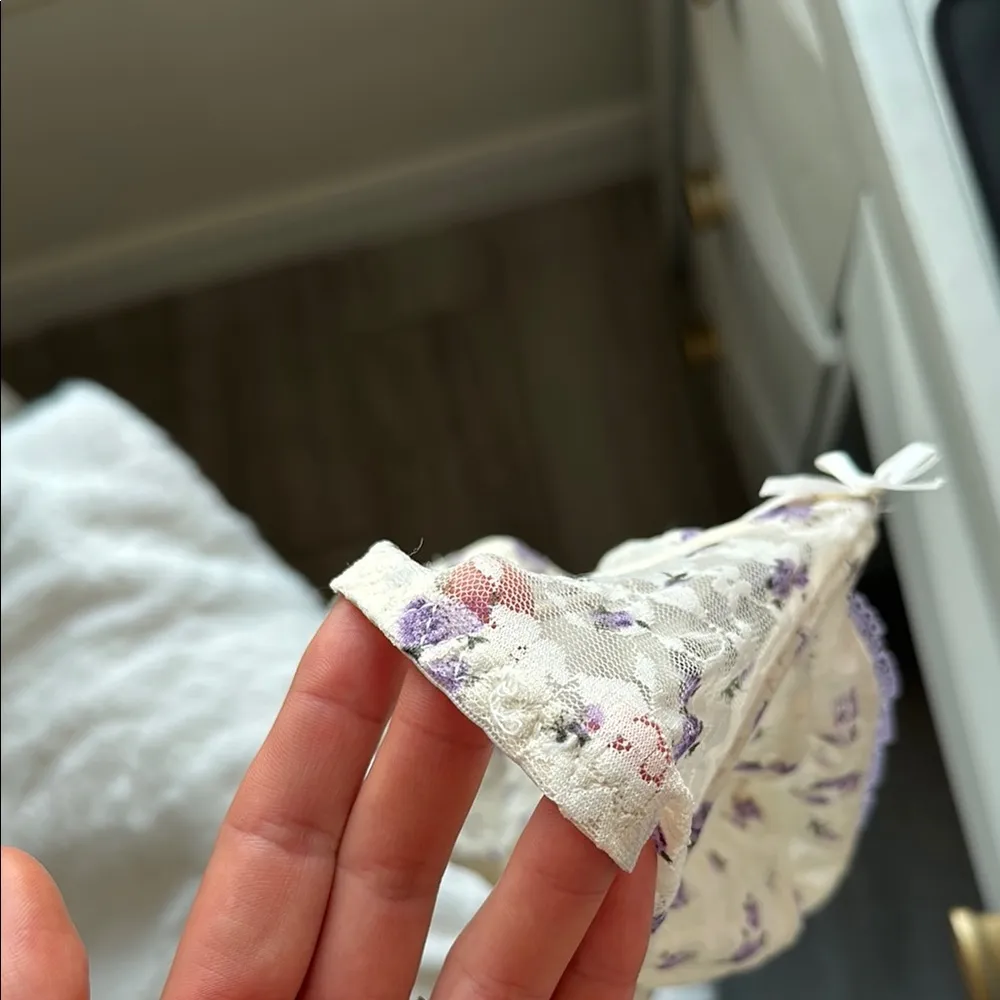 Forever 21 Ditsy Floral Lace Underwire Bra Small White & Purple NEW - Image 8