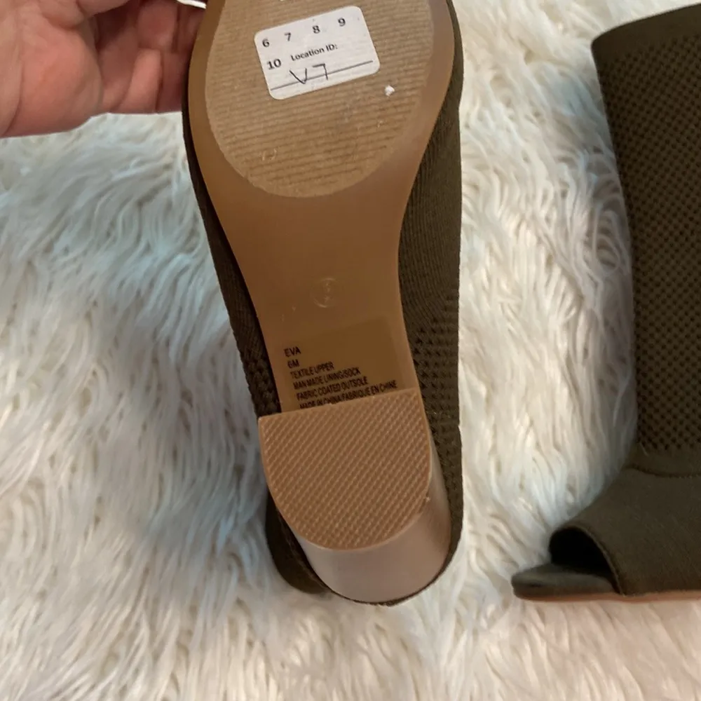 Charlotte Russe open toes booties size 6 excellent condition dark green color - Image 6