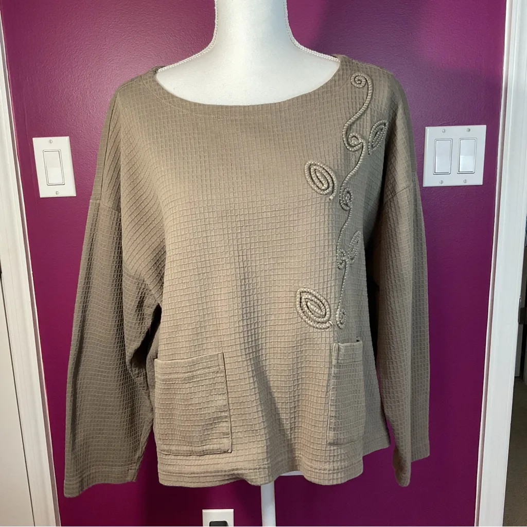 Marketplace Handwork of India Sz 1W Taupe Waffle Knit Top W/ Leaf Embroidery Tan - Image 3