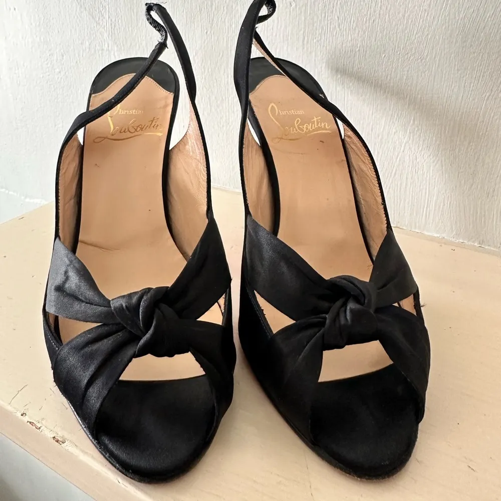 CHRISTIAN LOUBOUTIN Crepe Satin Moustique Peep Toe Slingback Pumps - Image 4