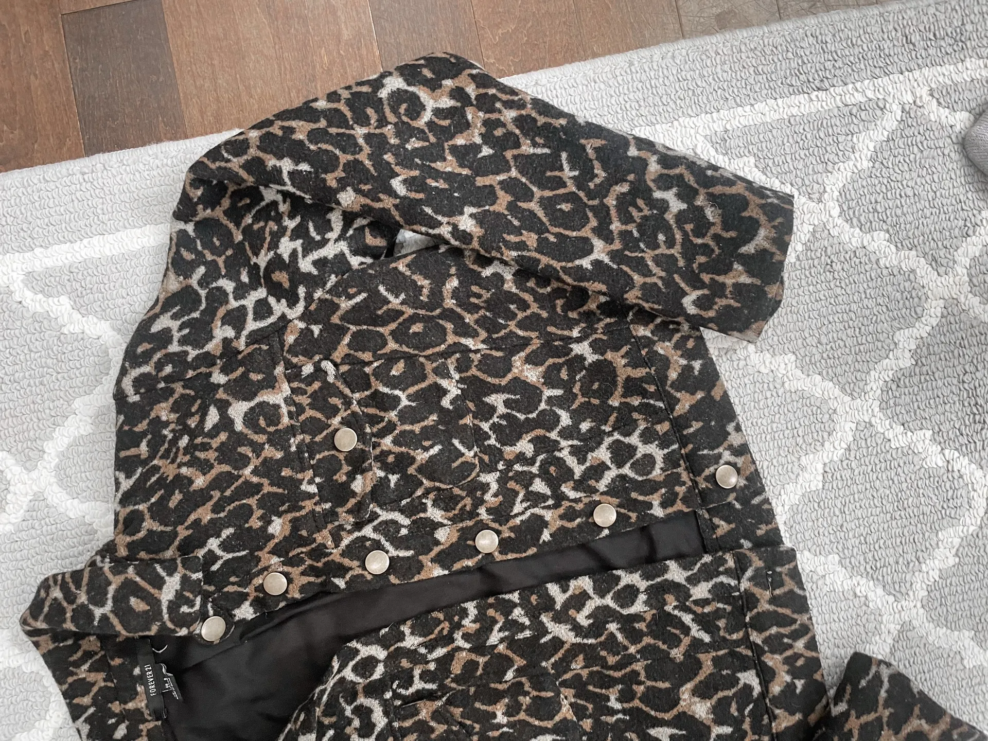 Forever 21 leopard cheetah cropped textured long sleeve jacket  - Image 5