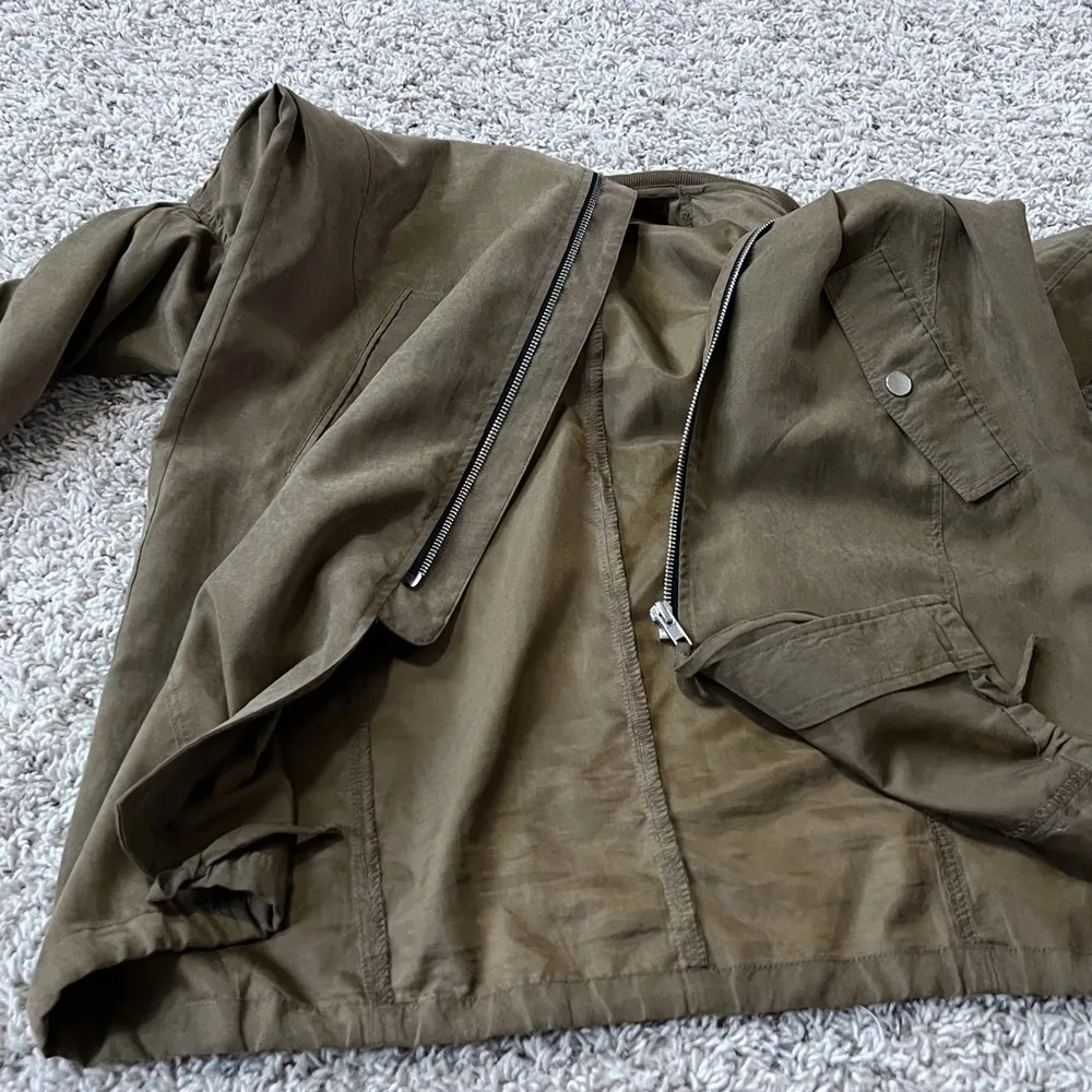 NEW Elodie Nordstrom Lightweight Long Sleeve Zip Up Coat Jacket Army Green M - Image 6