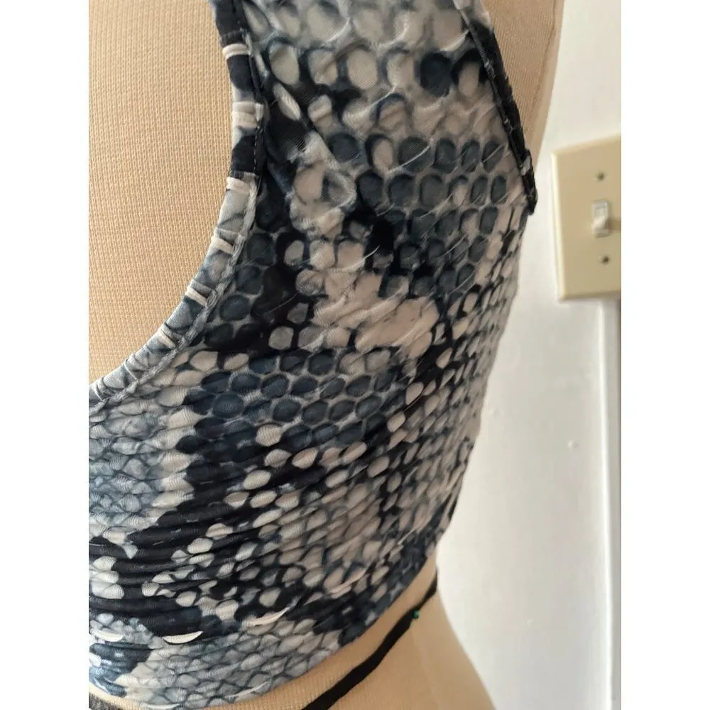 Special One Los Angeles blue white honeycomb fish scale one shoulder crop top S Size M - Image 7