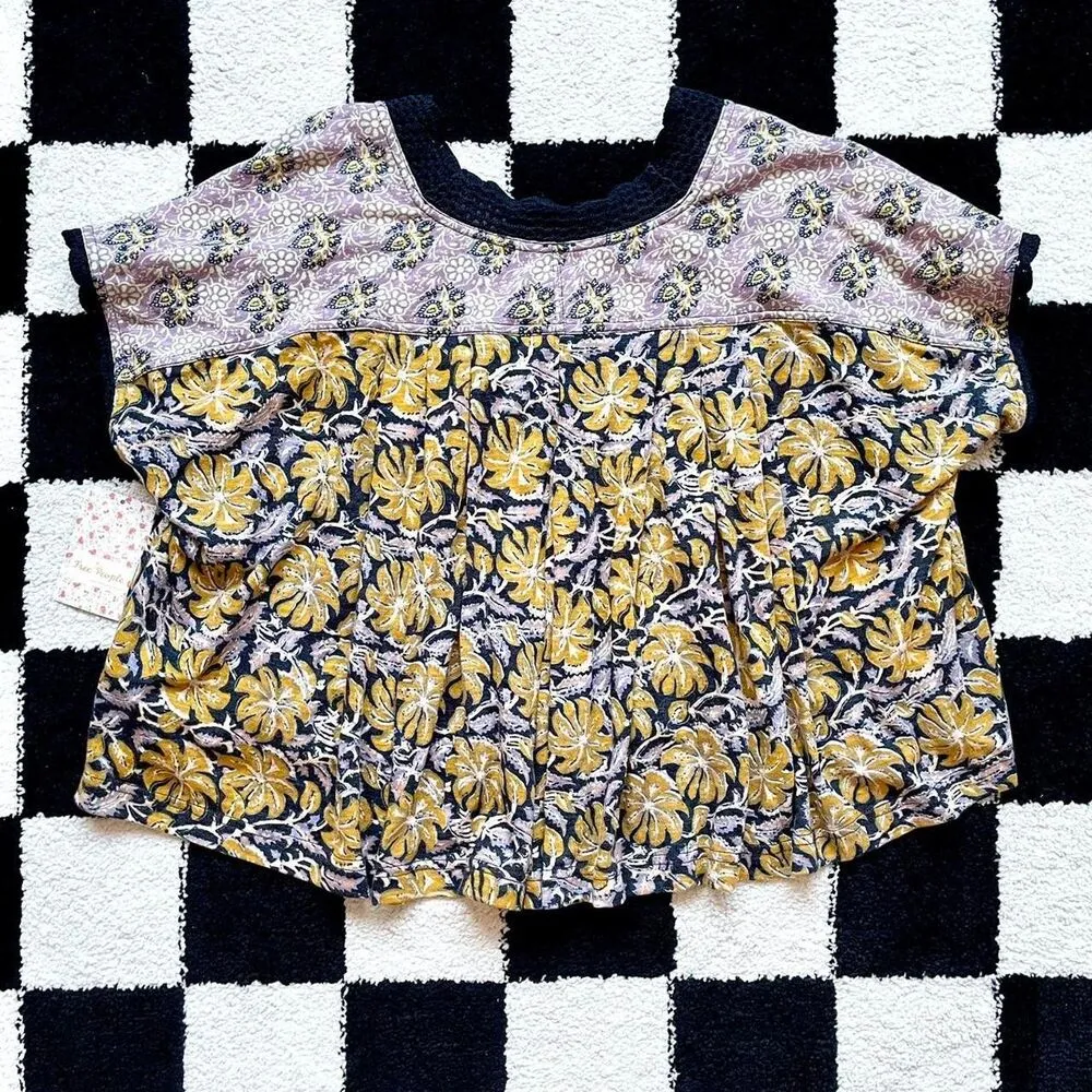 NWT Free People Flowy Top S - Image 2