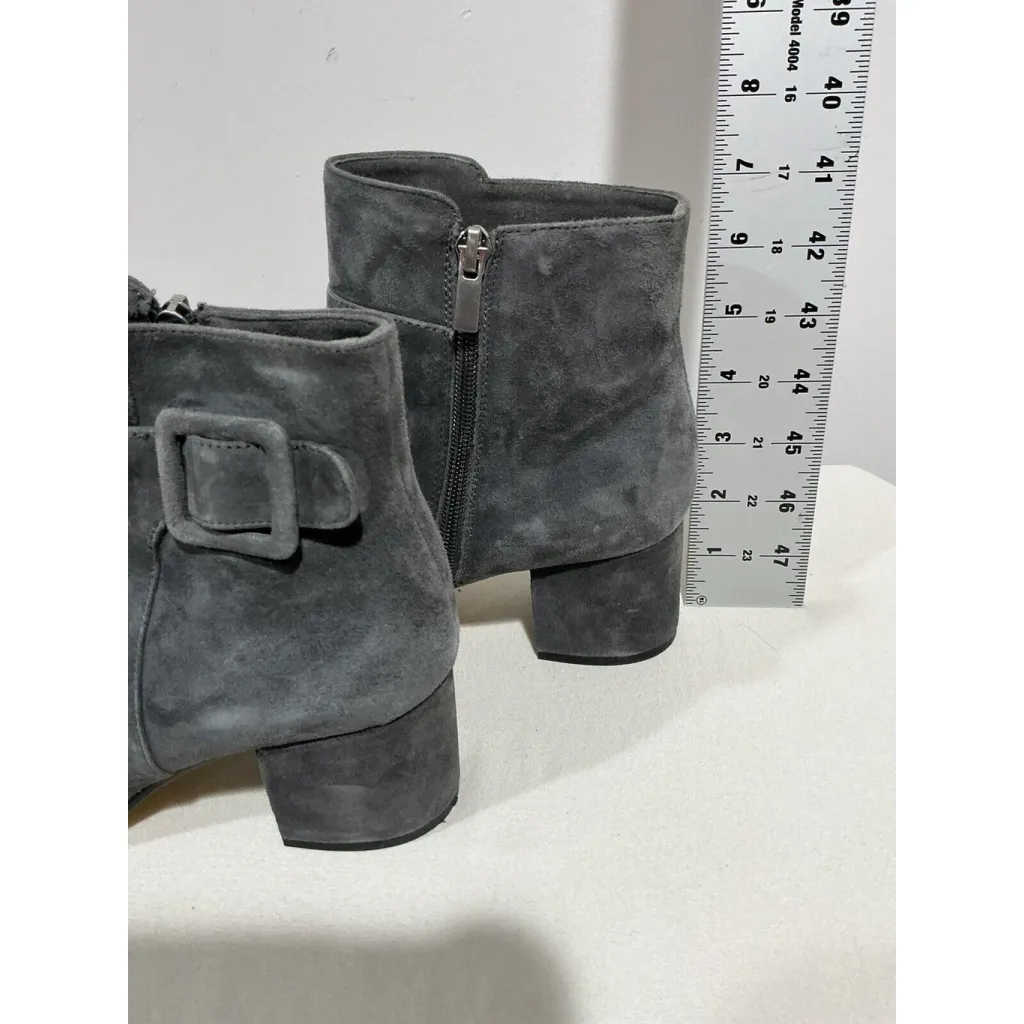 Woman’s Saks Fifth Avenue Ellie Gray Suede Side Zip Ankle Boots 8.5 M Block Heel - Image 4