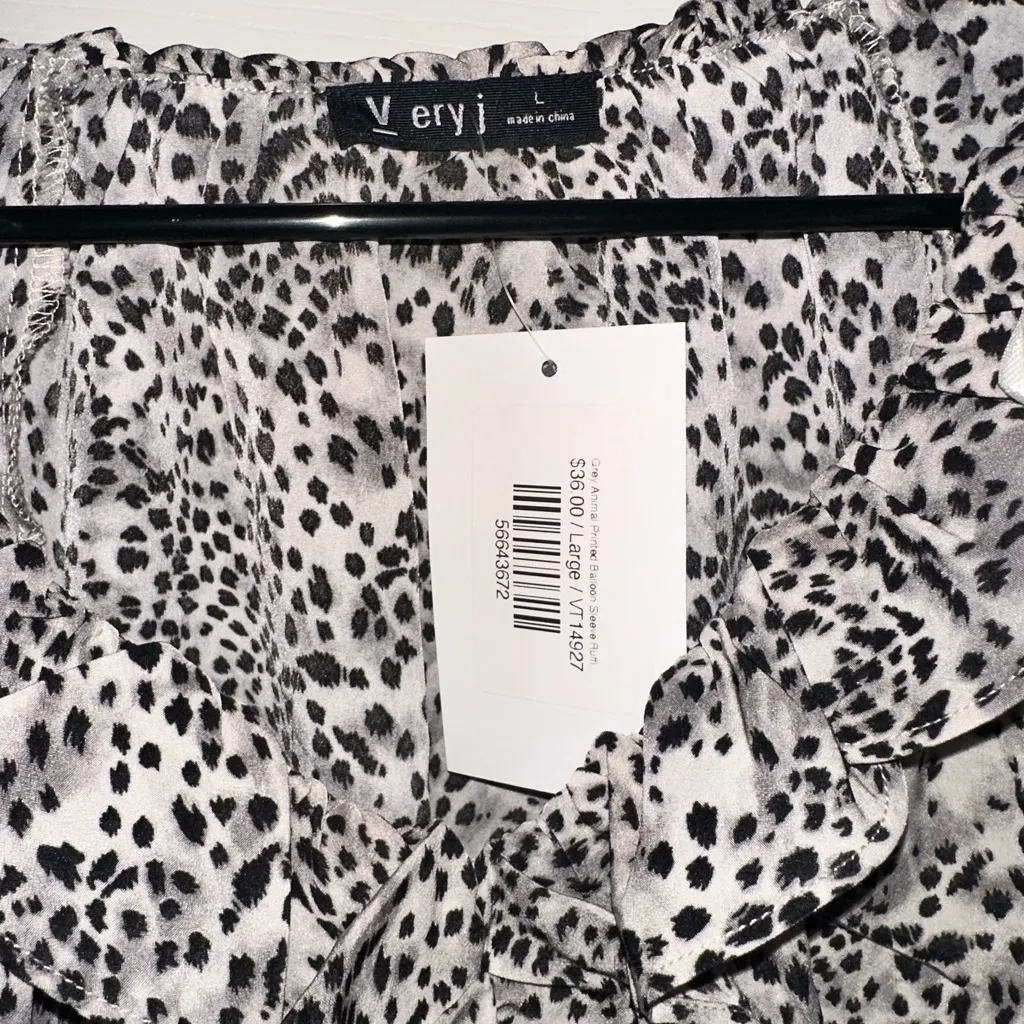 Stylish Black and Gray Body suit Size L - Image 3