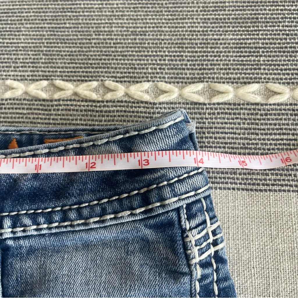 Rock Revival Sherry Low Rise Shorts Size 25 Embellished Embroidered Y2K - Image 8