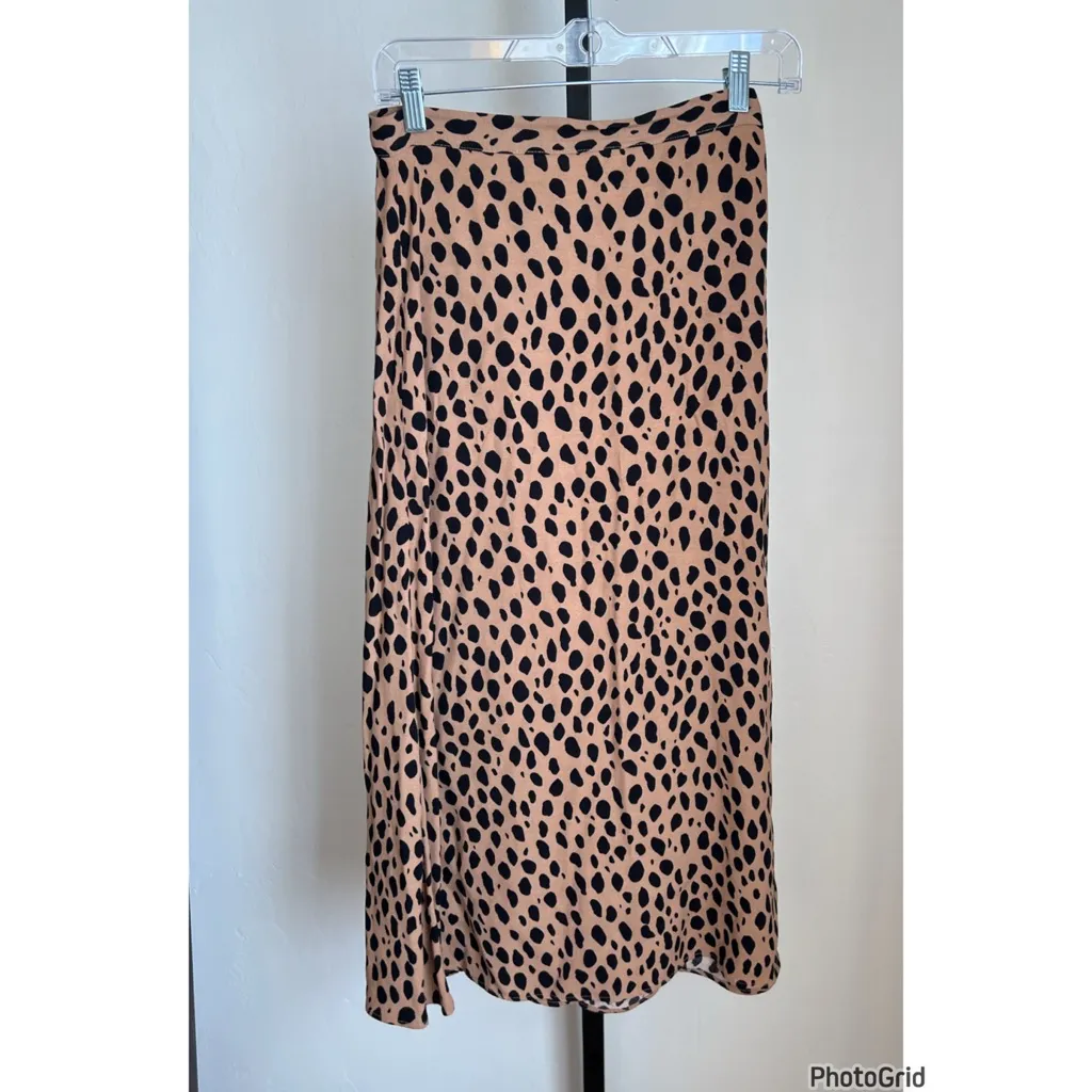 Reformation Bea Leopard Midi Skirt 2 - Image 2
