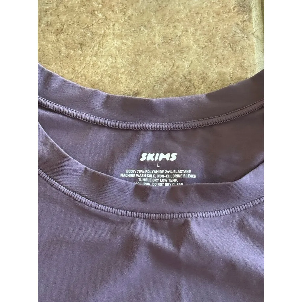 Skims Fits Everybody Super Cropped T-Shirt Plum Size Large - Image 11