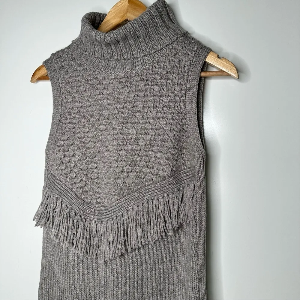 Nomad Morgan Carper Anthropologie Vesper Gray Fringe Longline Sleeveless Sweater - Image 6