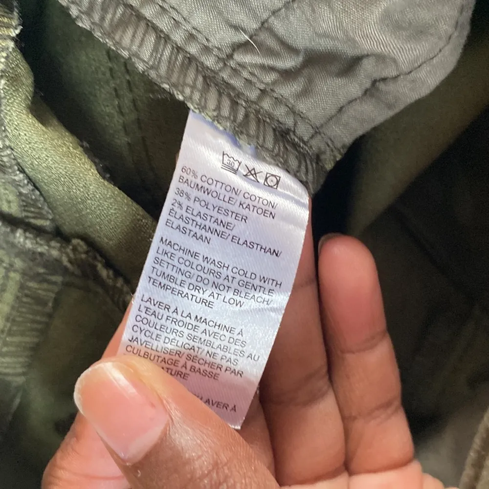 Design Lab Camouflage Bottoms SIZE 28 Green - Image 4