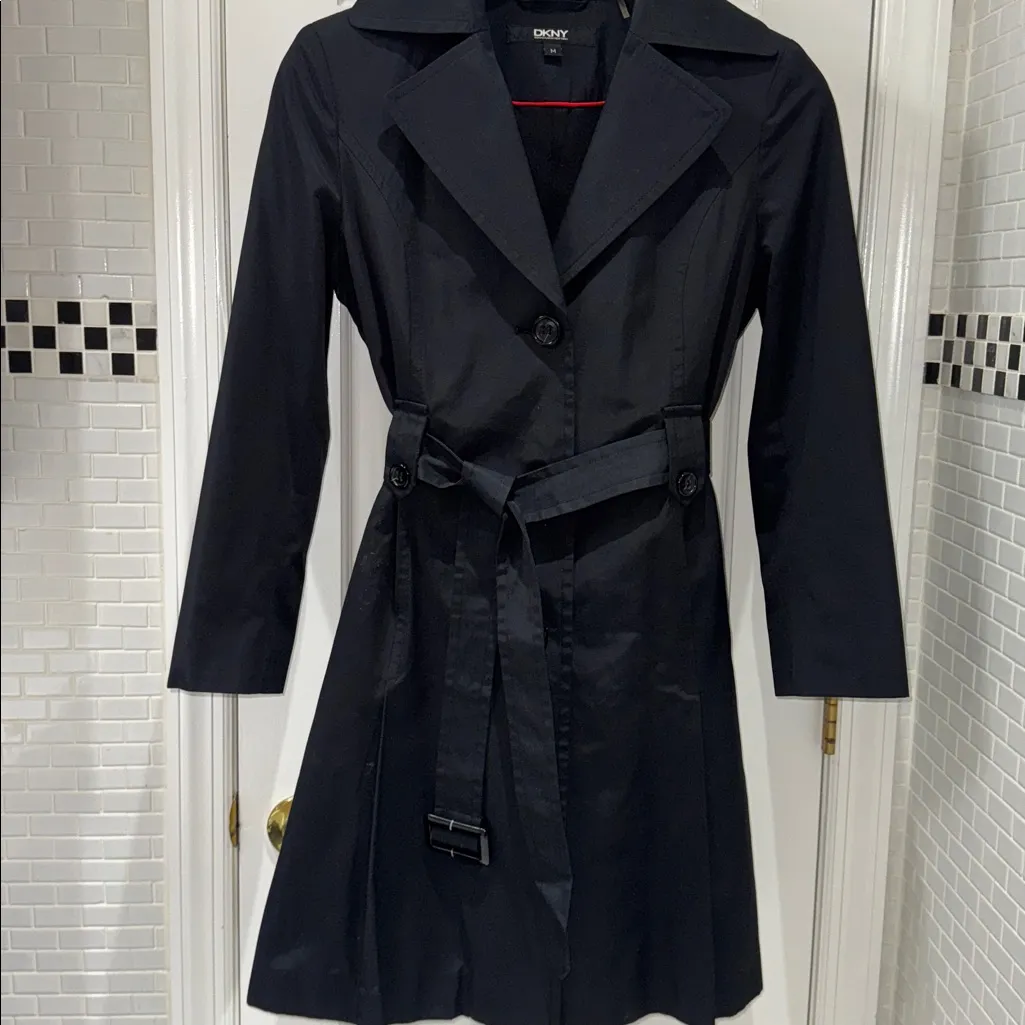 DKNY Black fitted trench coat with interior red Trim. Pockets. Size Medium. - Image 12
