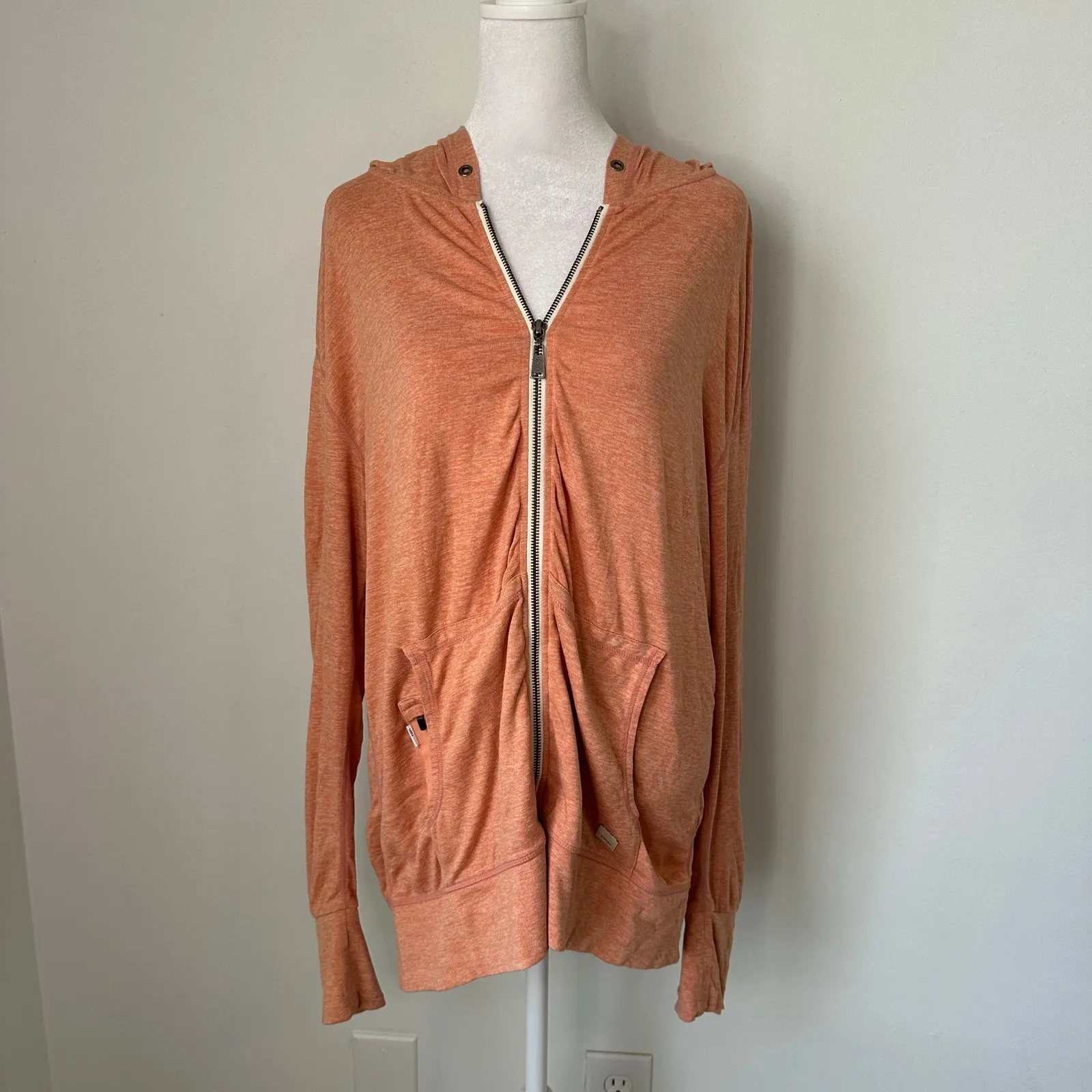 Vuori light orange zip-up hoodie jacket size L - Image 2