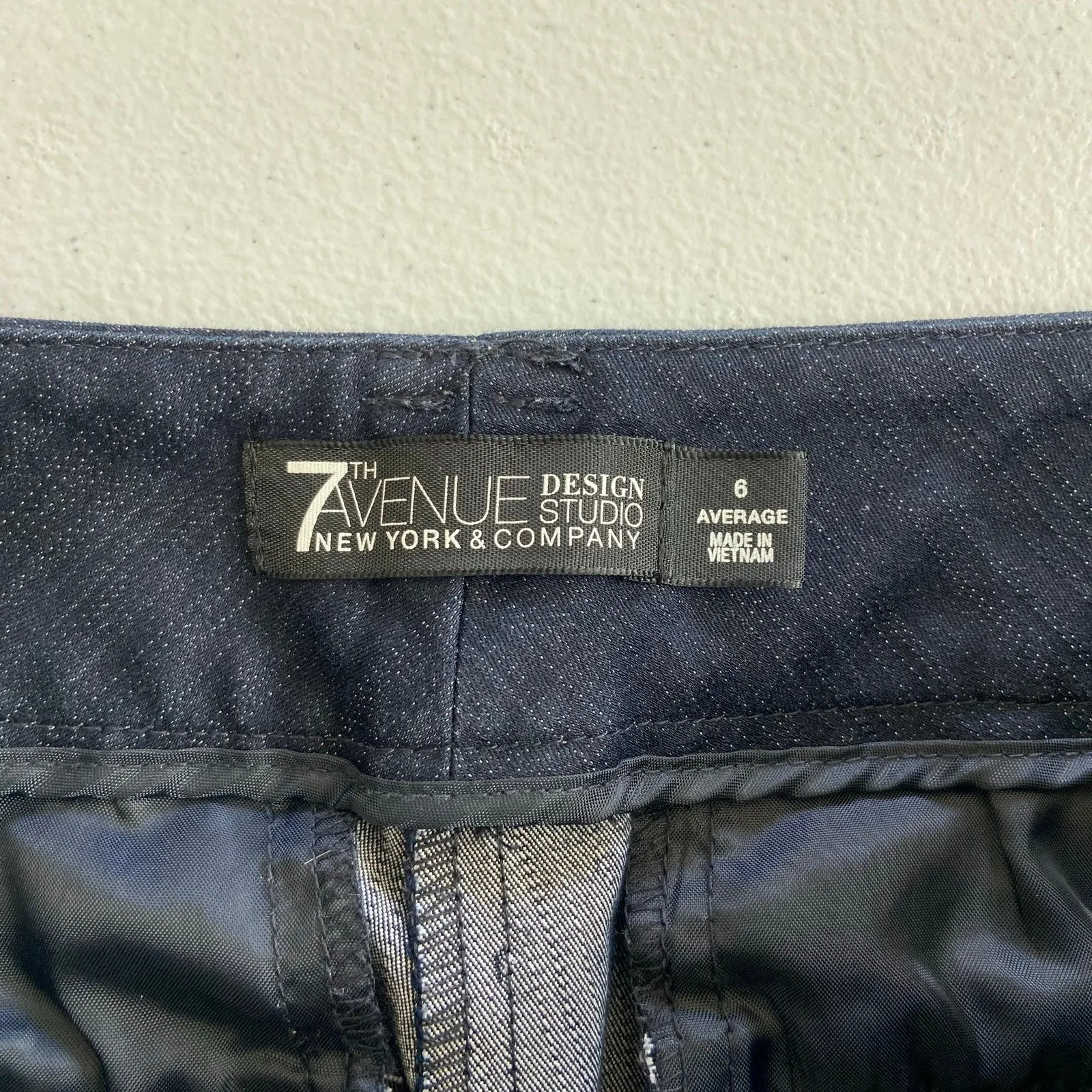 7th Avenue NY&CO Design Studio women's dark blue wide leg stretch cotton jeans Size 6 - Image 8