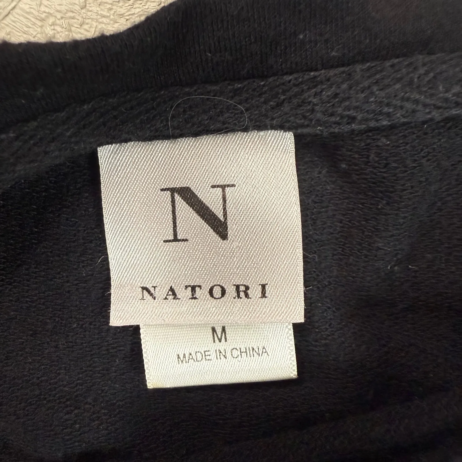 Natori Black Short Sleeve Tunic Top with Split Back - Women's‎ Size M - Image 2