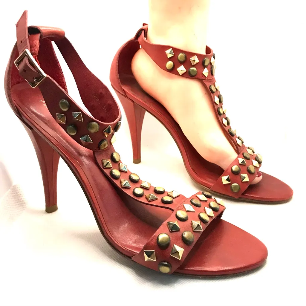 POUR LA VICTOIRE RED LEATHER WITH GOLD METAL STUDS T STRAP HEELS (8.5) - Image 7