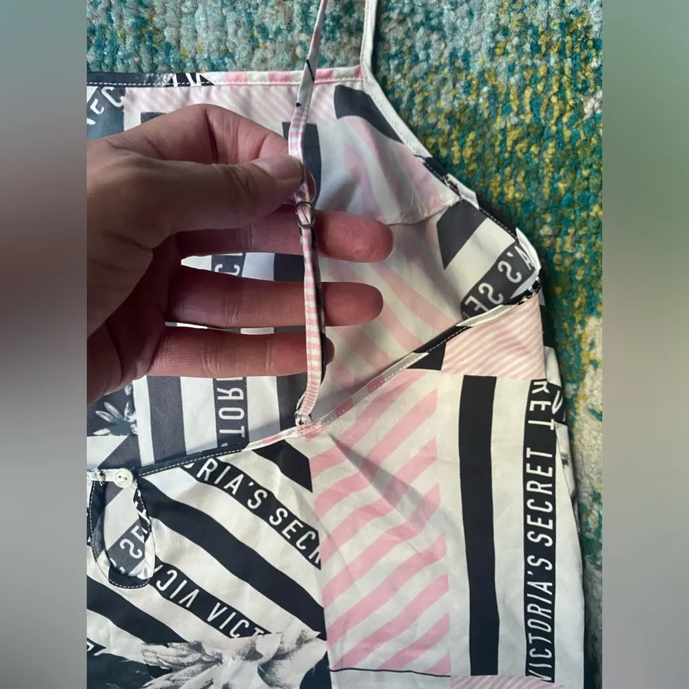 Victoria’s Secret logo floral print scoop back pajama cami, size large - Image 6