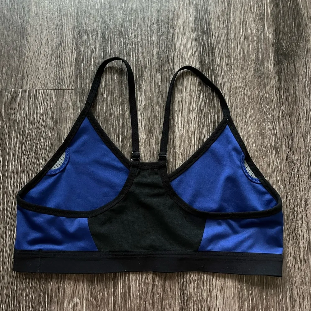 Nike  Pro Indy Sports Bra - Image 4