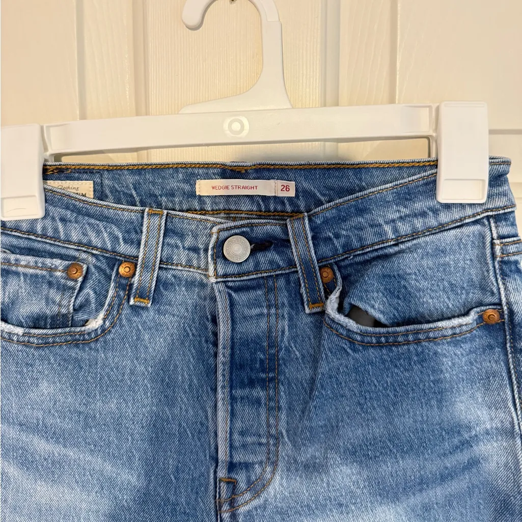 Levis wedgie jeans - Image 2