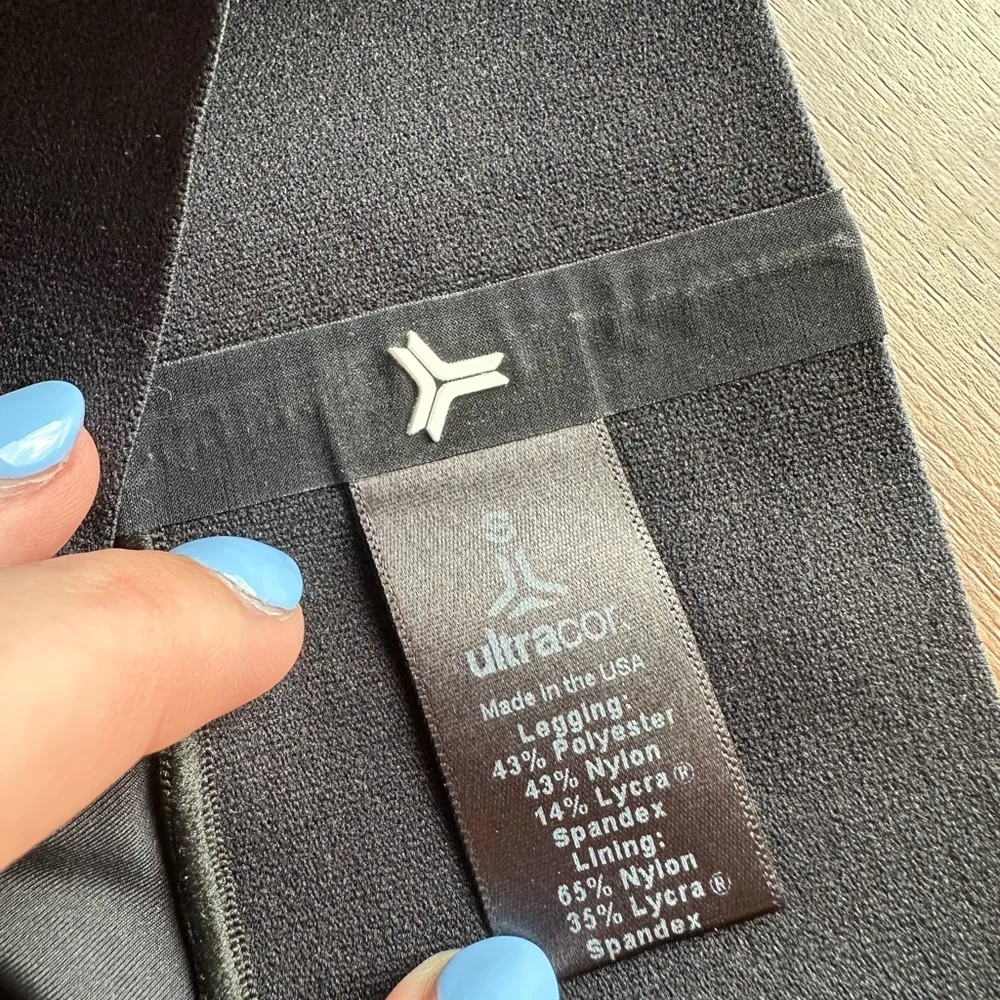 Womens ultracor camo and red collegiate stripe leggings size small - Image 5