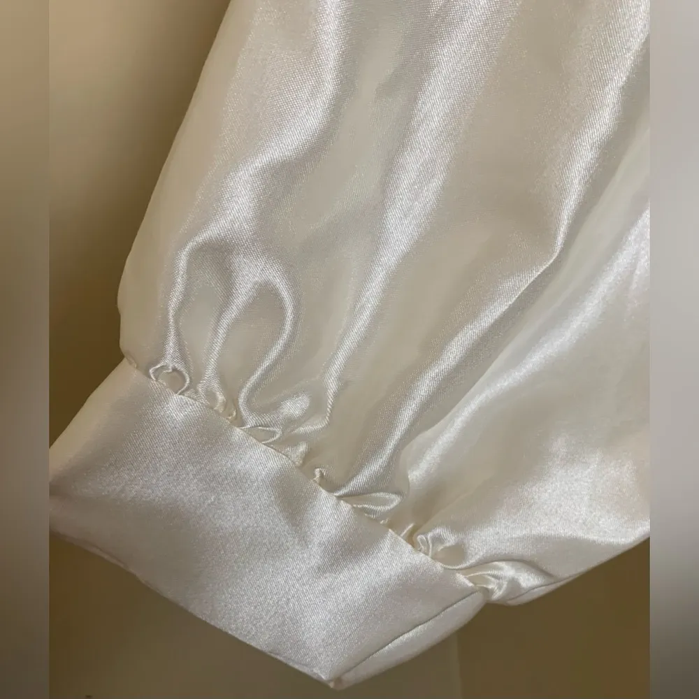 Vintage Barbizan Night gown / Night dress White Satin Lined Sz Medium NICE - Image 6