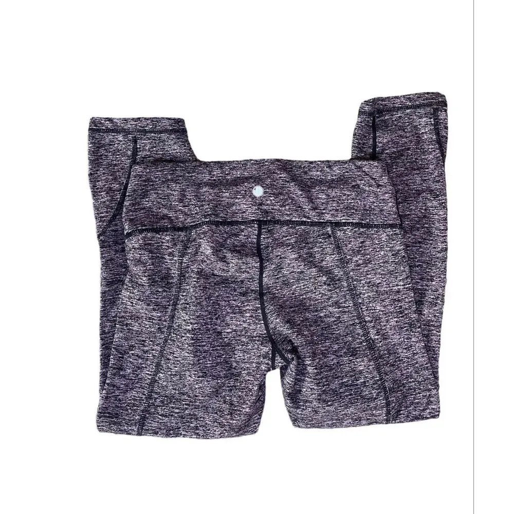 Yogalicious Soft Stretch Cropped Leggings Strappy Back Purple Size Small - EUC - Image 8