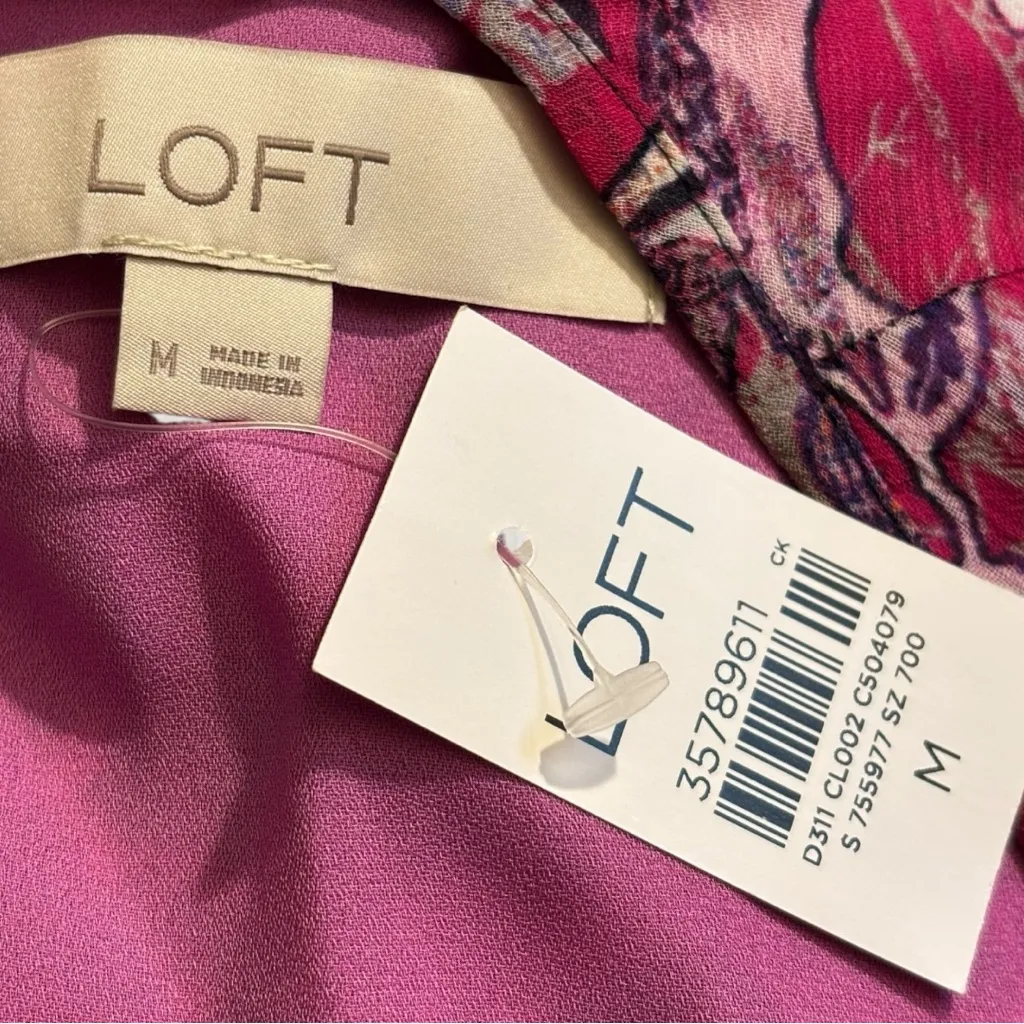 LOFT NWT Floral Ruffle Sleeve Blouse Size Medium - Image 5